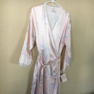 Women’s sleepwear